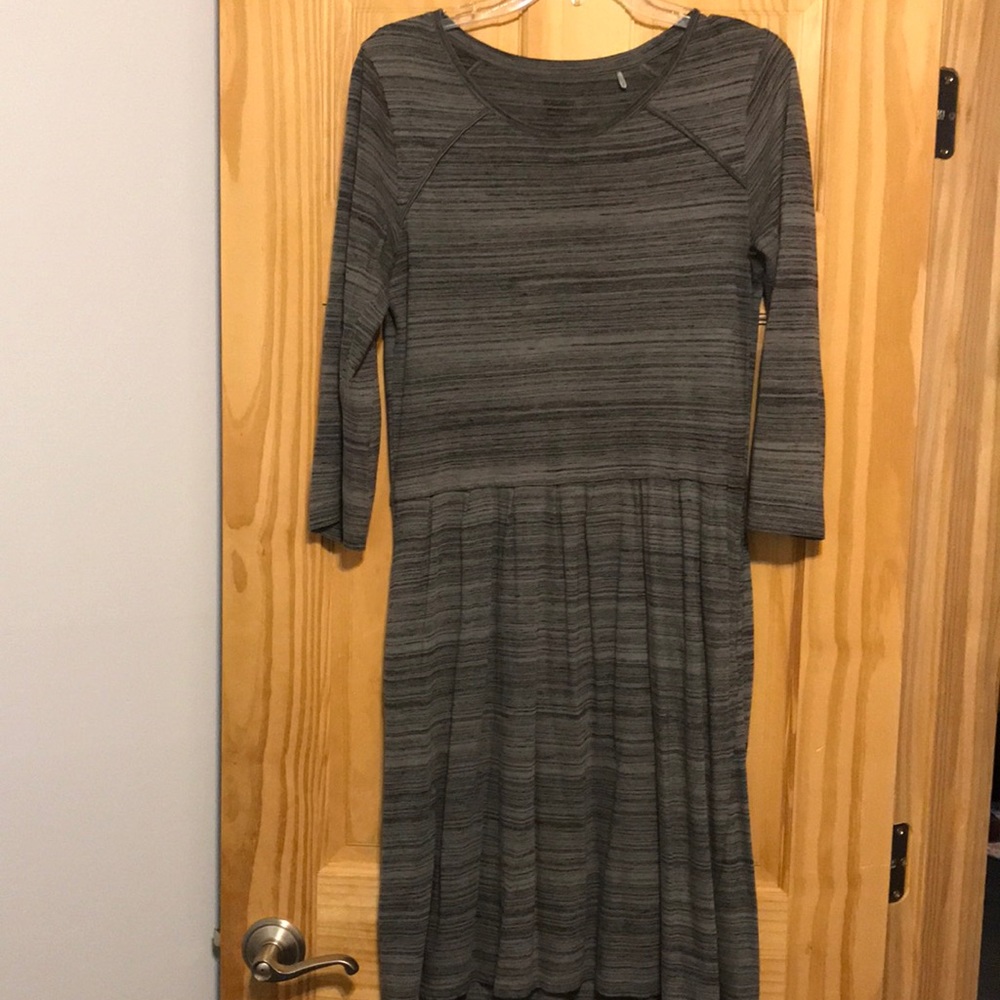 Toad & Co. medium grey dress with 3/4 sleeves
